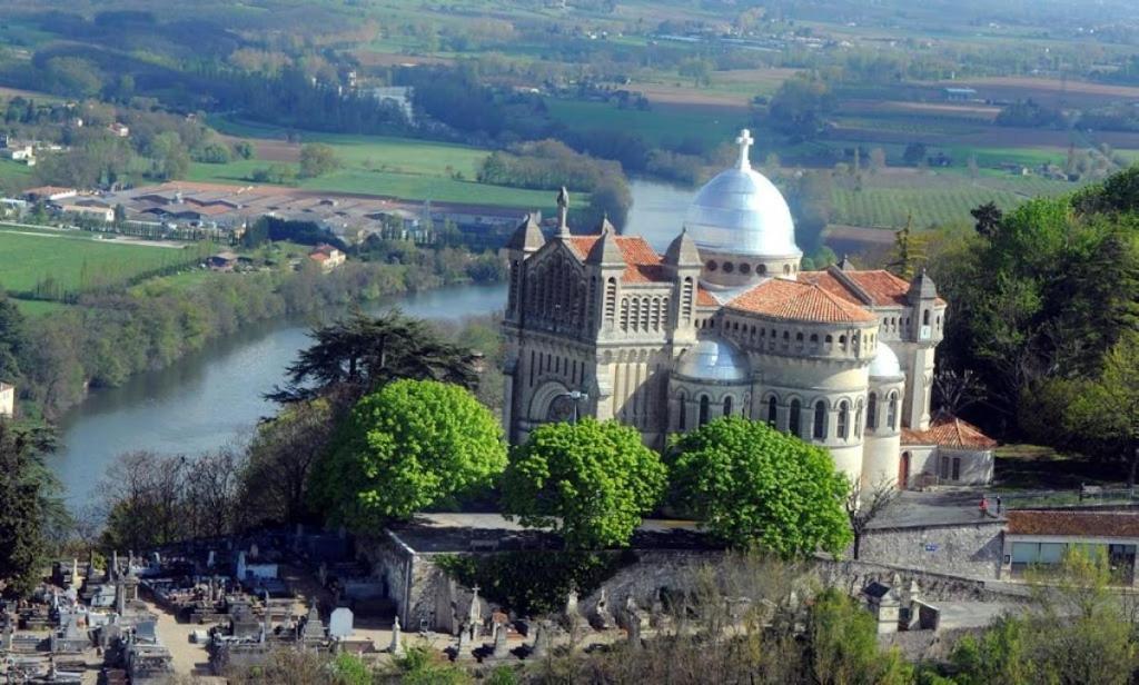 La Bastide Portoly B&B "Pruneaux" Penne-dʼAgenais Zewnętrze zdjęcie