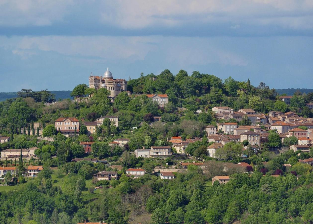 La Bastide Portoly B&B "Pruneaux" Penne-dʼAgenais Zewnętrze zdjęcie